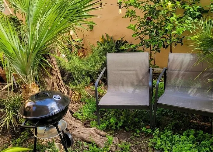In The Heart Of With Garden And Jacuzzi Apartman Róma