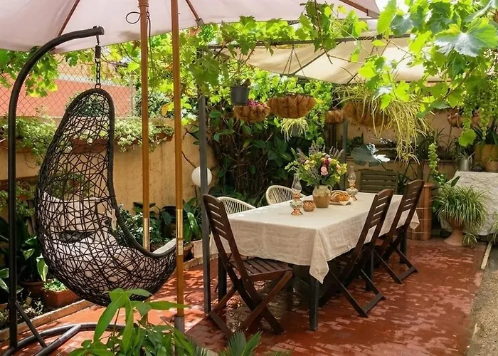 In The Heart Of With Garden And Jacuzzi *